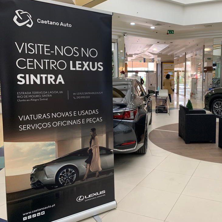 Caetano Auto no Riviera Center expõe viaturas Lexus